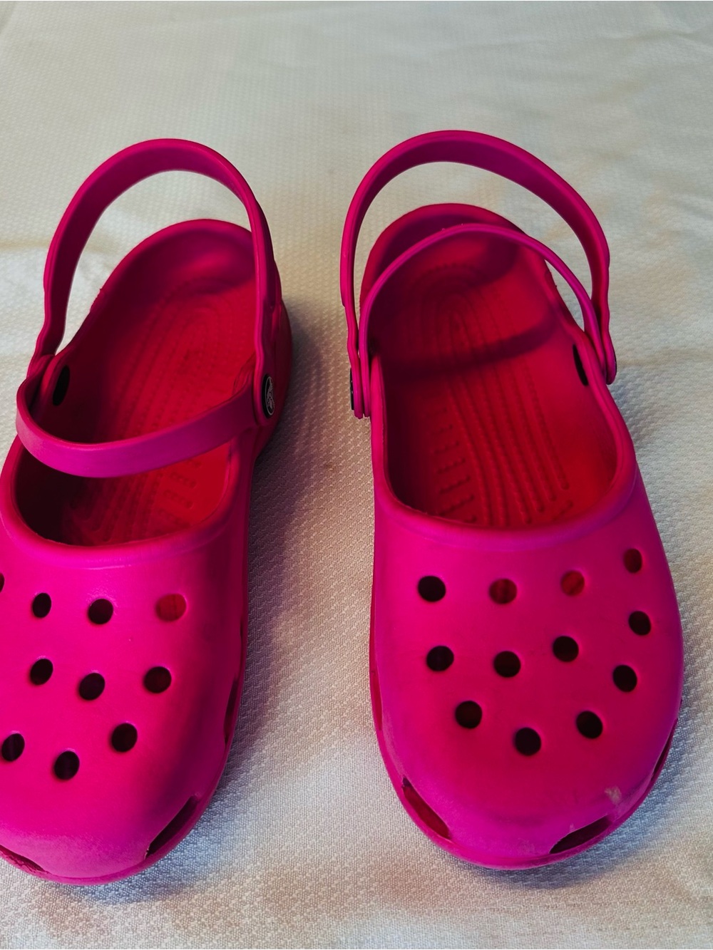 CROCS Kids Bright Pink Slip-On Clogs with Heel Strap